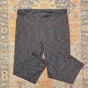 Heathered Grey Athleta Cropped Legging/Capris Medium